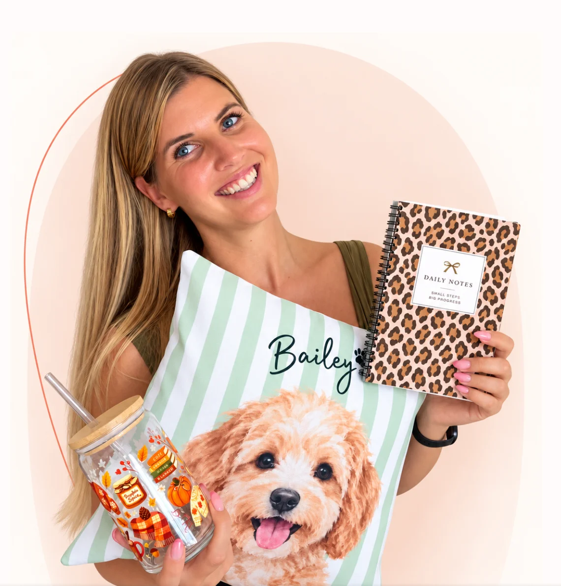 Lotti mit ihren Etsy-Produkten